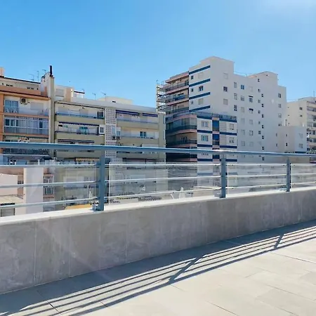 Atico Con Gran Terraza En El Centro A 50 Metros De La Playa Appartement *