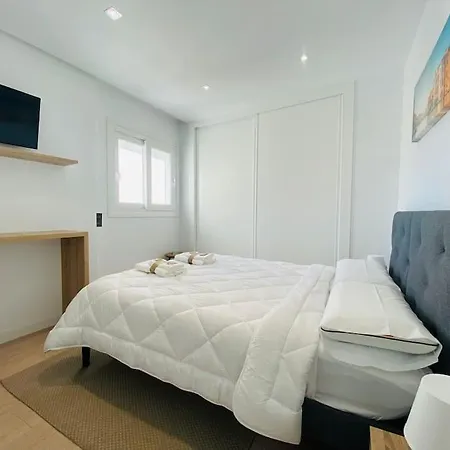 Atico Con Gran Terraza En El Centro A 50 Metros De La Playa Fuengirola