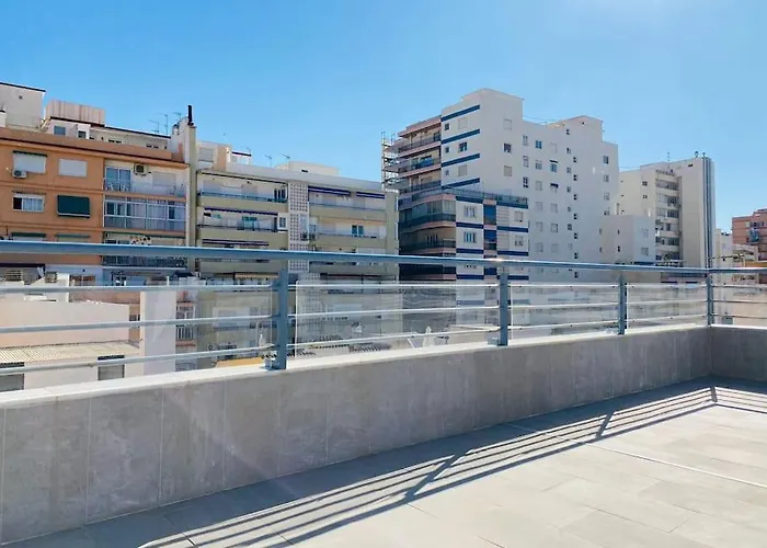 Atico Con Gran Terraza En El Centro A 50 Metros De La Playa Apartament *