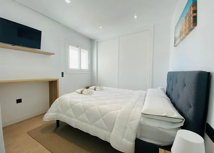 ático Con Gran Terraza En El Centro A 50 Metros De La Playa Fuengirola